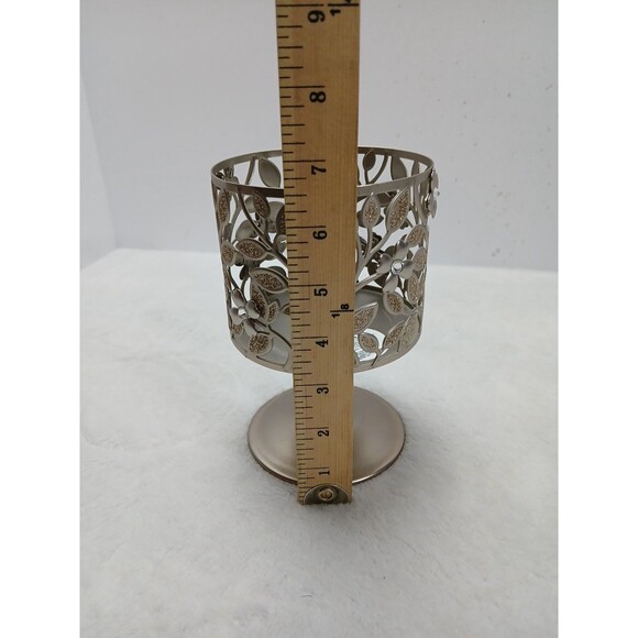 Bath & Body Works Dogwood Pedestal 3-Wick Floral Candle Holder - Picture 6 of 6